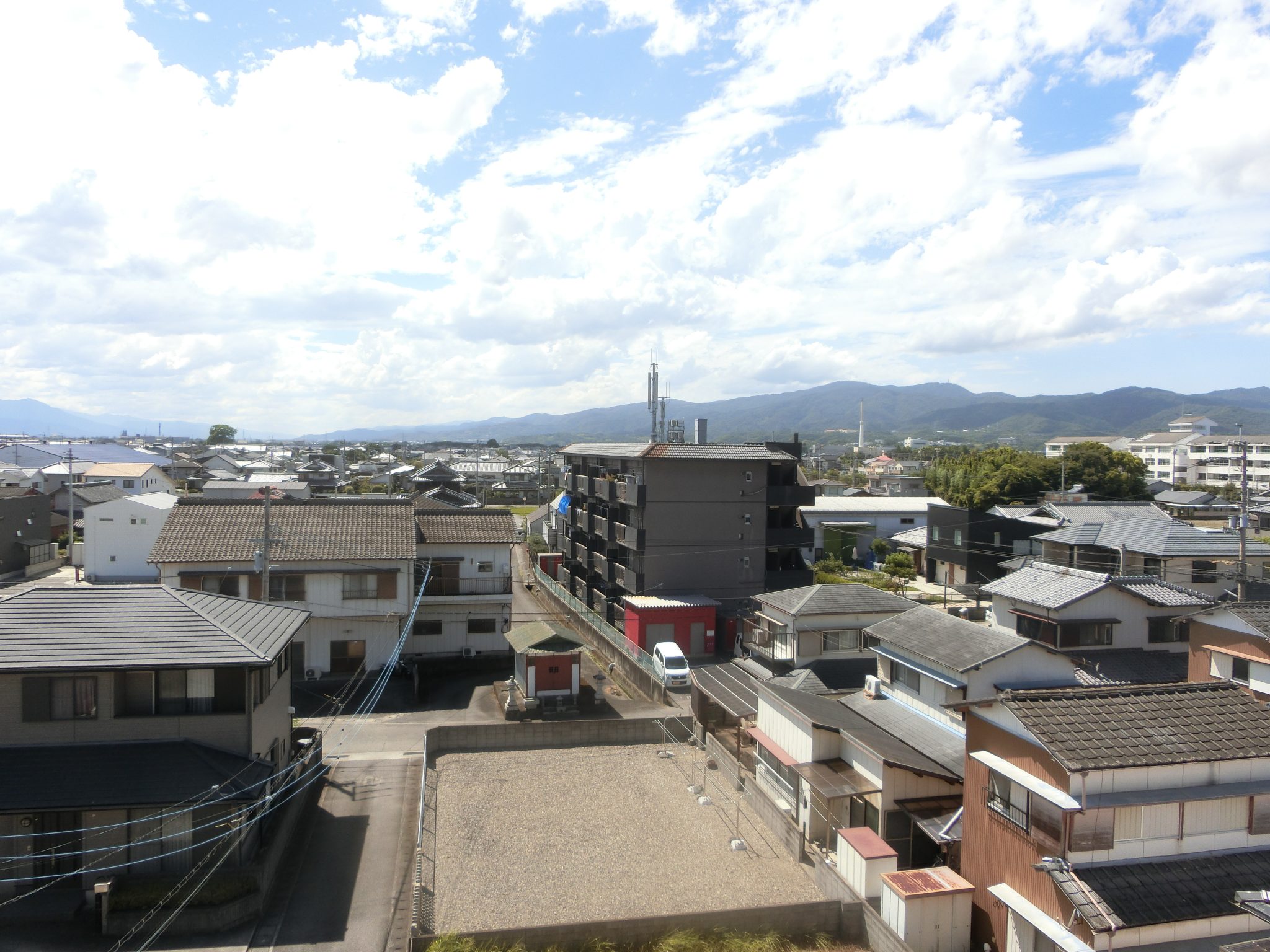 居室から見える風景(阿讃山脈・あすたむらんど徳島など)